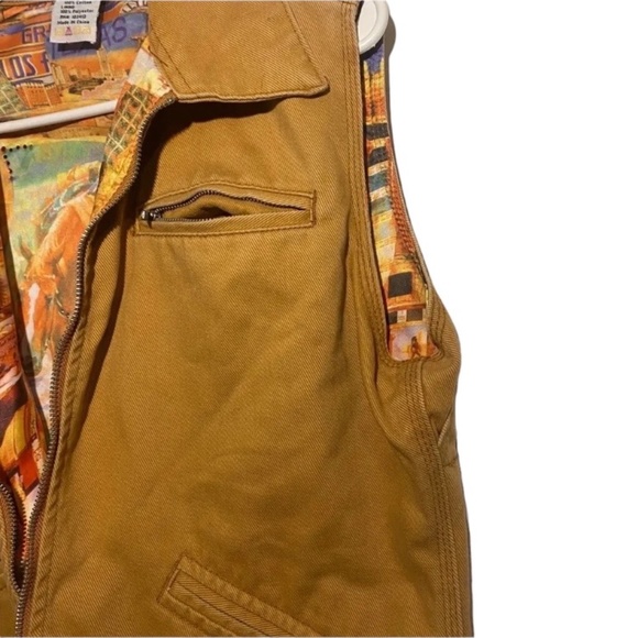 Vest - Picture 6 of 6